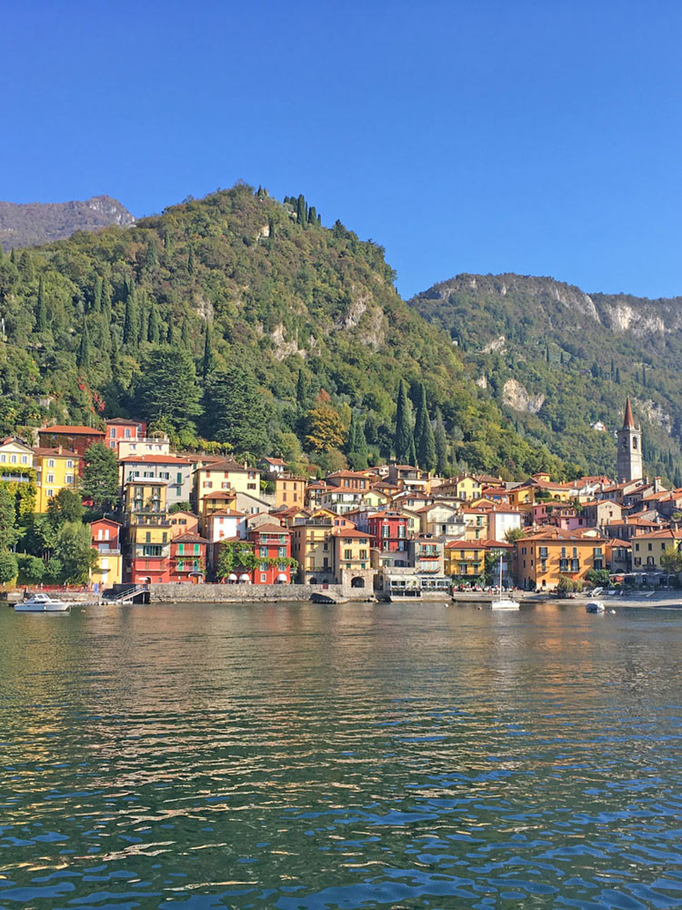 lake como villages by boat